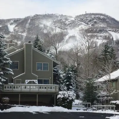 4BR ski on ski off Hunter Mountain Highlands Condo