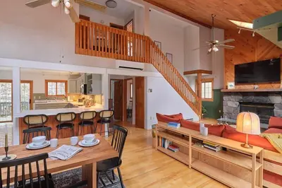 Gallery image of Designer Chalet with Hot Tub and Fire Pit in Margaretville