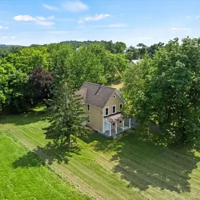 Hudson Restored Farmhouse with Fire Pit
