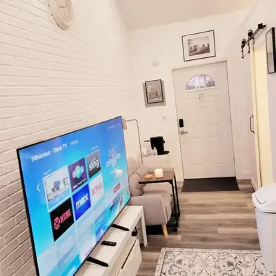Private studio guesthouse in Watertown CT