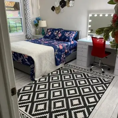 Cheerful 2 BED ROOMS Apartment in heart of Queens