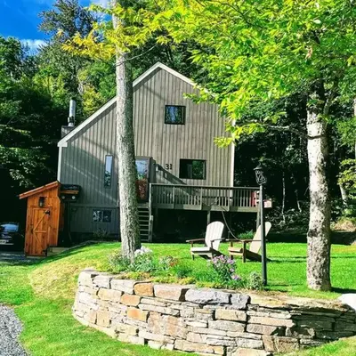 6BD 3BA - Mount Snow VT - Ski-Back Trail - Shuttle