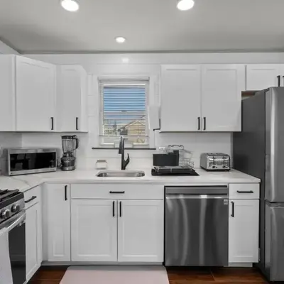 22- 4 Br 2 Ba House - Central CT