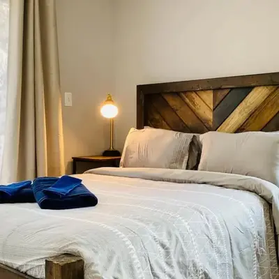 16 A COZY GETAWAY 4BED 3BATH HOME W FIRE PIT