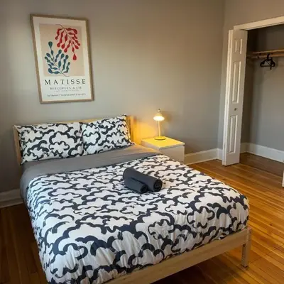 Private room in a shared apt Middletown near Wesley uni