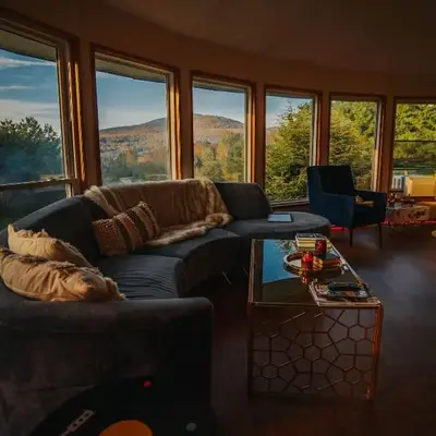 Idyllic Mountain Stay Hot Tub