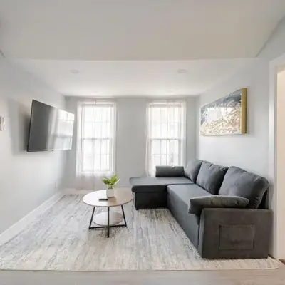 2 Bed Apt in BlackRock by beach