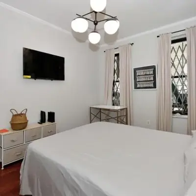 Cozy Studio Near Central Park!