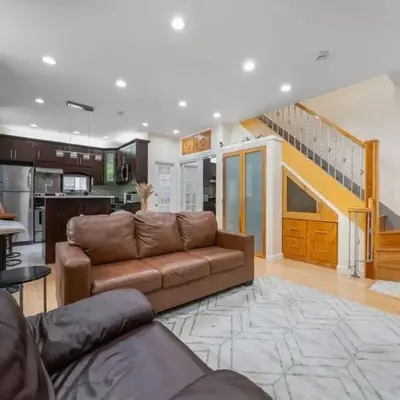 Amazing Location Murray Hill 3 Bedroom Apartment