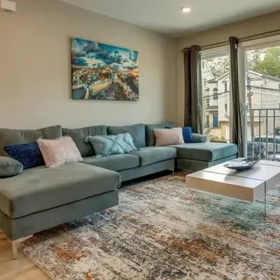 Spacious 6 Bedroom Home with NYC Access & Parking!