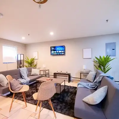 Spacious 2BR Apartment in Jersey City - Easy NYC Access