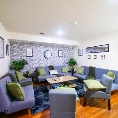 Spacious Apt near NYC 7BR Family-Friendly & Modern Amenities
