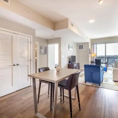 Gorgeous Apt w Harbor Views & Gym