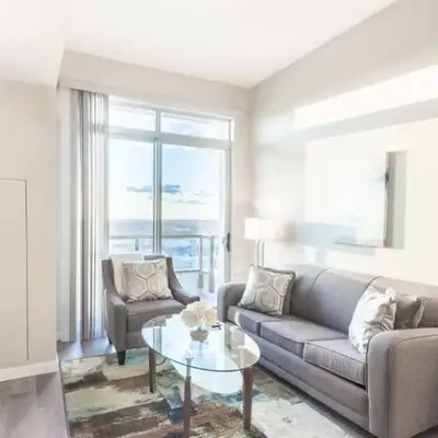 Modern Apartment In Harbor Point