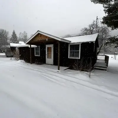 Homey Pet-Friendly Cabin Rental for Groups in the Catskills