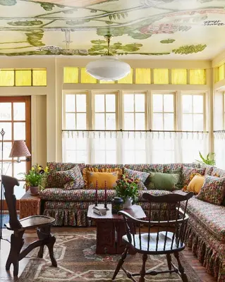 a living room with a couch and a table at Six Bells Countryside Inn in Rosendale