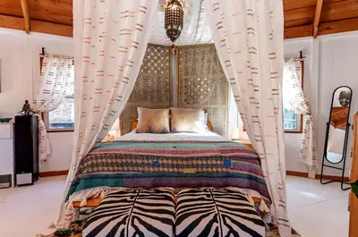 Gallery image of Enchanting Yurt Rental with a Cozy Fireplace for a Catskills Weekend Getaway in Roxbury