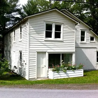 Minimalist Countryside Villa Rental near Albany in Upstate New York