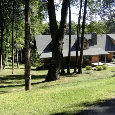 Bed and Breakfast Cabin for Weekend Getaway near Millbrook