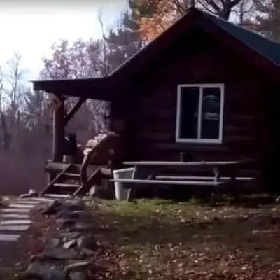 Pet-Friendly Rustic Cabin on Grafton Mountain