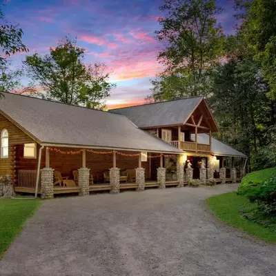 Spacious Villa Rental with a Pool for a Large Group near Catskill Mountains