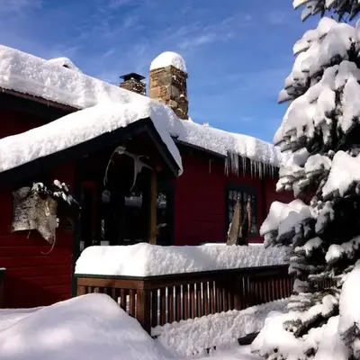 Luxury Open Floor Plan Studio Rental in Nine-Acre Sculpture Garden in the Adirondacks