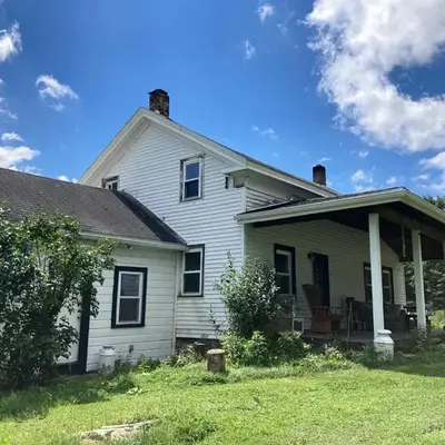 Lovely Farmhouse Cabin with Incredible Landscape Views in New York