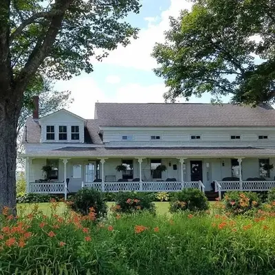 Hoppy Hill Farm House