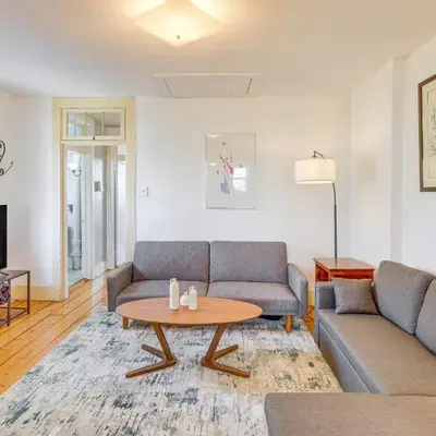 1 Mi to Dtwn Schenectady Apt in Stockade District