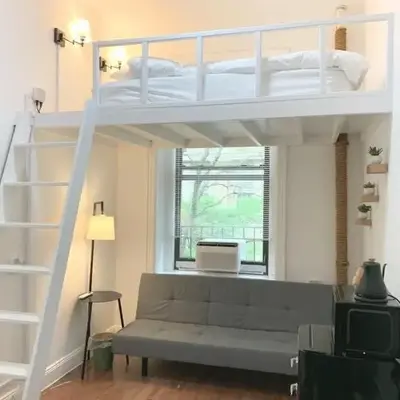 Private room with Shared bath on Union Square 11