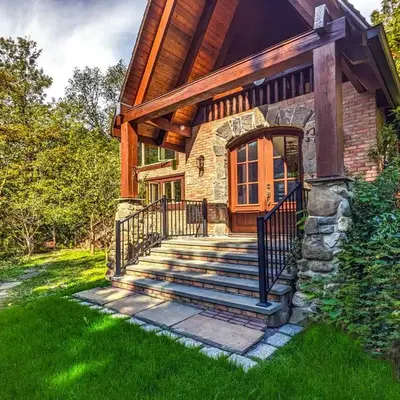Mountain Lodge Retreat