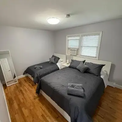 MetLife 10 Min 8 Guests Free Parking