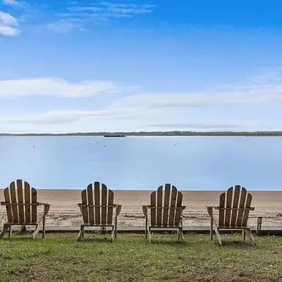 Beachfront Apartment - 8 min from downtown