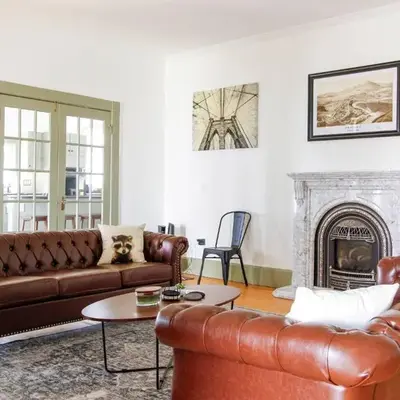 Expansive Victorian close to Saratoga Springs and Lake George