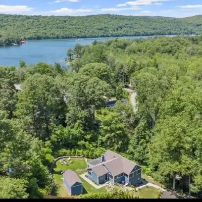 Oscawana Lake Escape