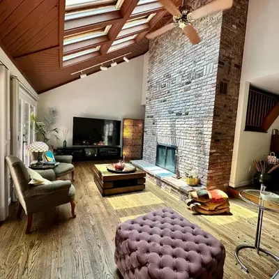 Nature's Nest - Woodland Retreat - Fireplace - Quiet and Cozy