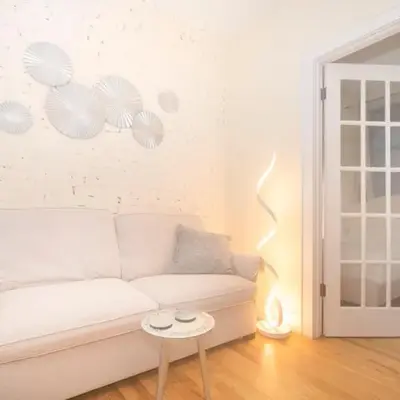 East Village Center Apartment7 w Full Amenities Great New York Location