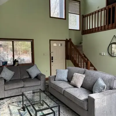 Cozy Retreat in Scenic Poconos