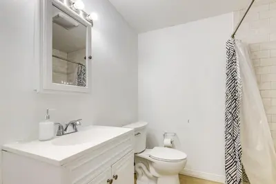 Gallery image of 10 Mi to Hartford Family Home with Yard in Manchester