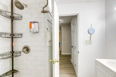 Gallery image of 10 Mi to Hartford Family Home with Yard in Manchester