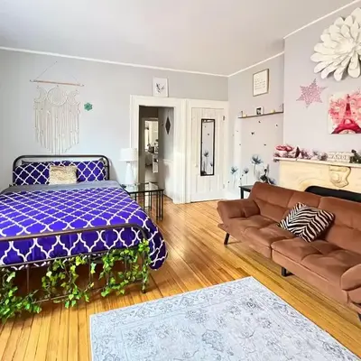 Historic Studio Near Trinity College with Fast WiFi