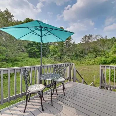 Quaint and Charming Cherry Valley Escape!