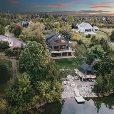 Gray Owl Lodge- A Serene Lakefront Retreat on Sleepy Hollow Lake near Hudson NY