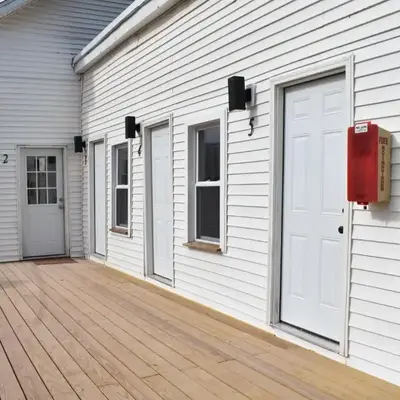 Tannersville Village Room 1