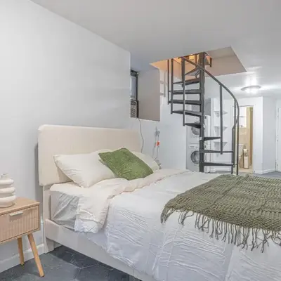 Charming Upper East Side W Outdoor Space