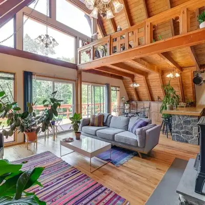 A-Frame Retreat Next to Grafton Lakes St Park