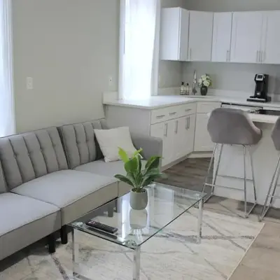 WOW Bright Apt PRIME downtown Walk Everywhere