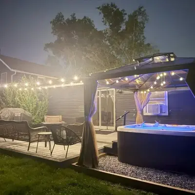 Vibing Hudson Retreat Pet-Friendly w Hot Tub