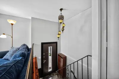 Gallery image of Stylish Downtown Retreat Steps to NYC Duplex in Jersey City