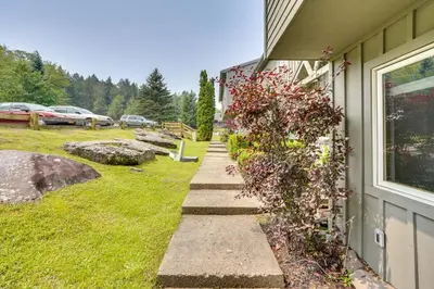 a pathway leading to the side of a house at Outdoors, Hiking, Skiing Mountain Vacation Getaway in Tannersville